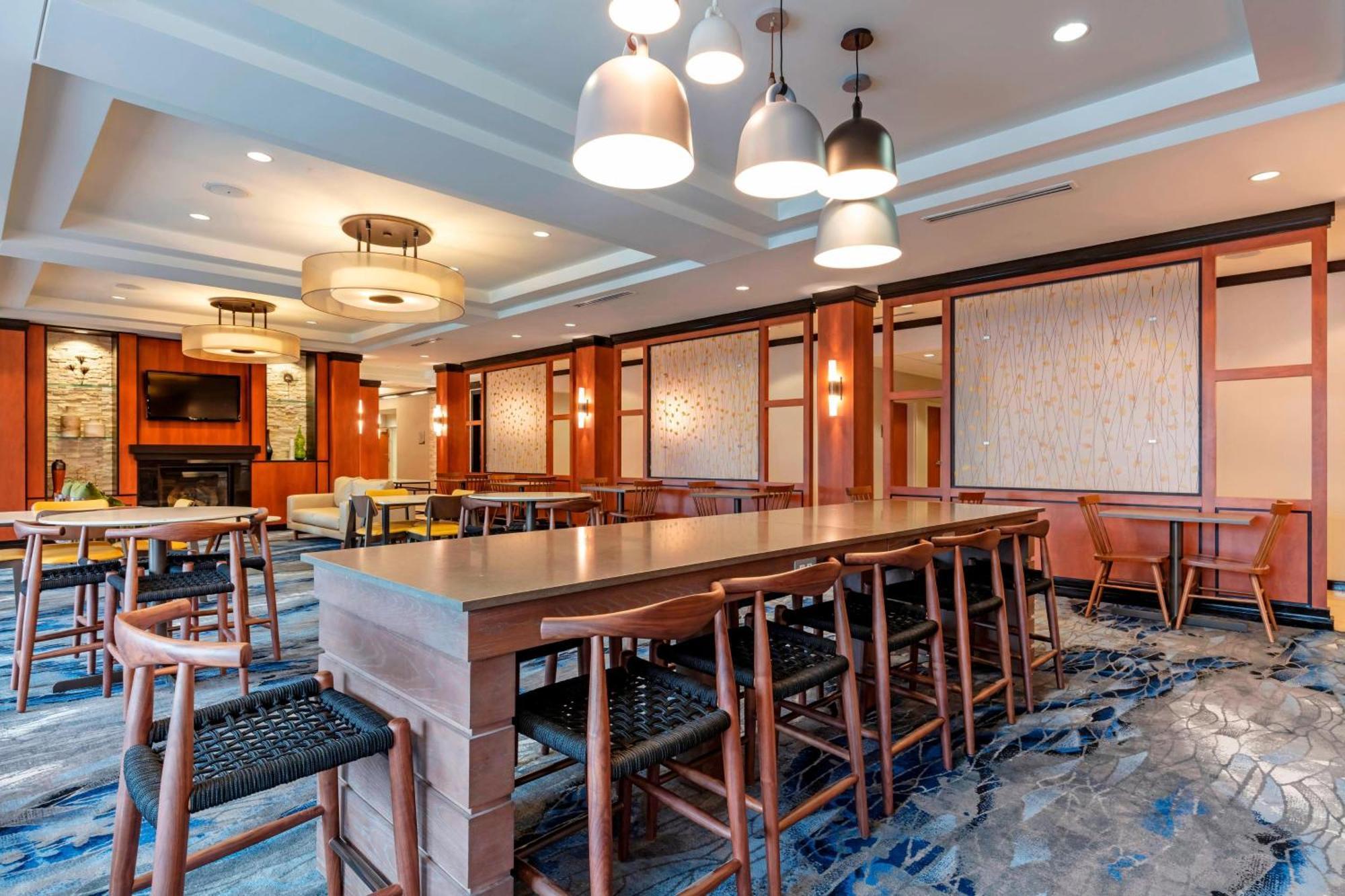 Fairfield Inn & Suites Колумбус Экстерьер фото