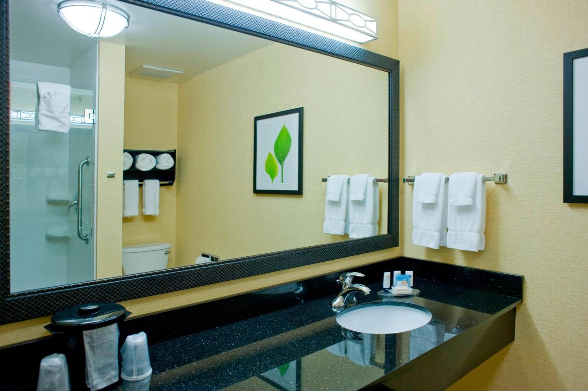 Fairfield Inn & Suites Колумбус Экстерьер фото