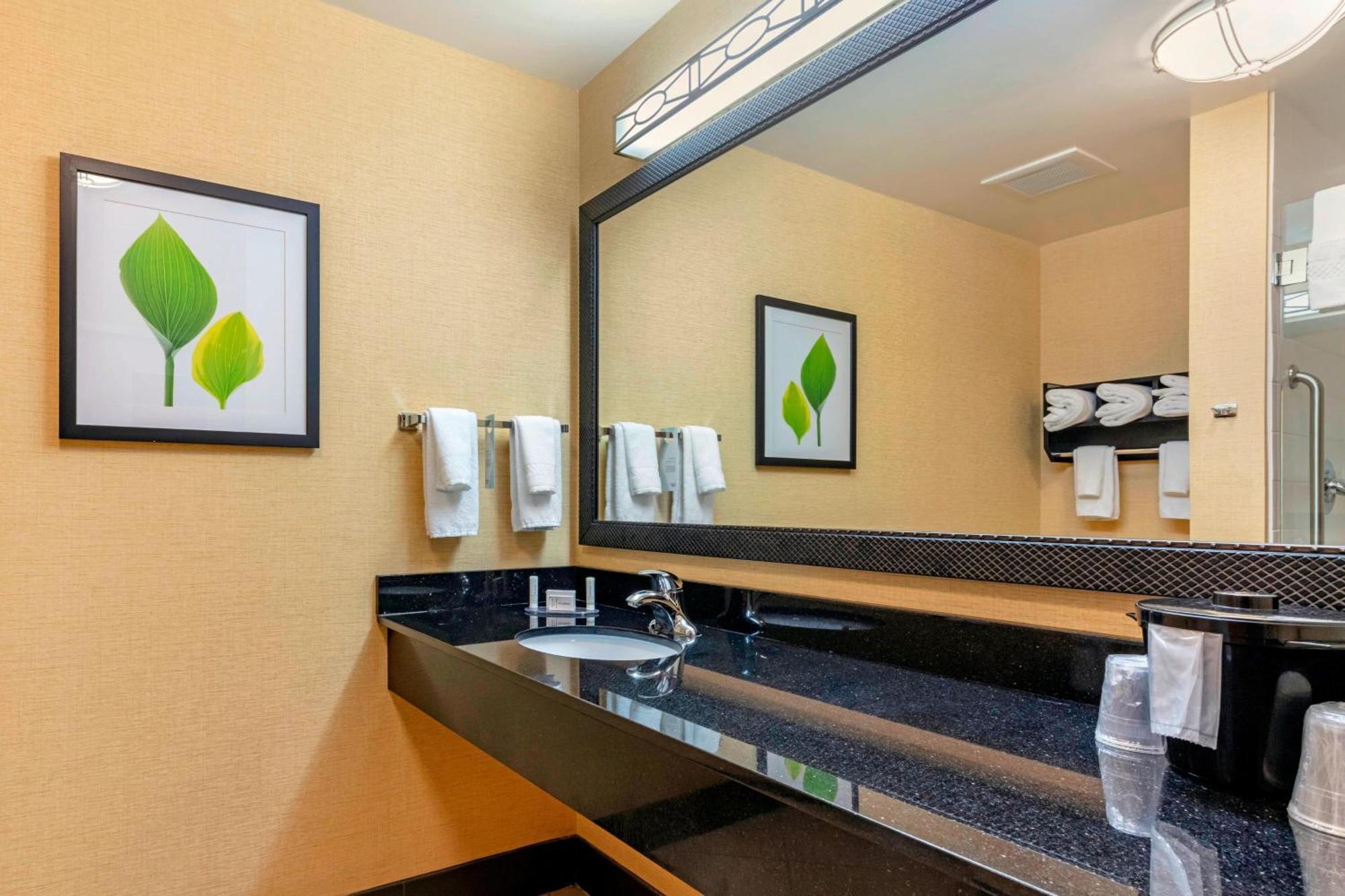 Fairfield Inn & Suites Колумбус Экстерьер фото