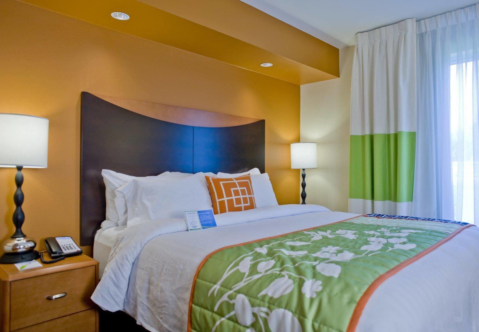 Fairfield Inn & Suites Колумбус Номер фото