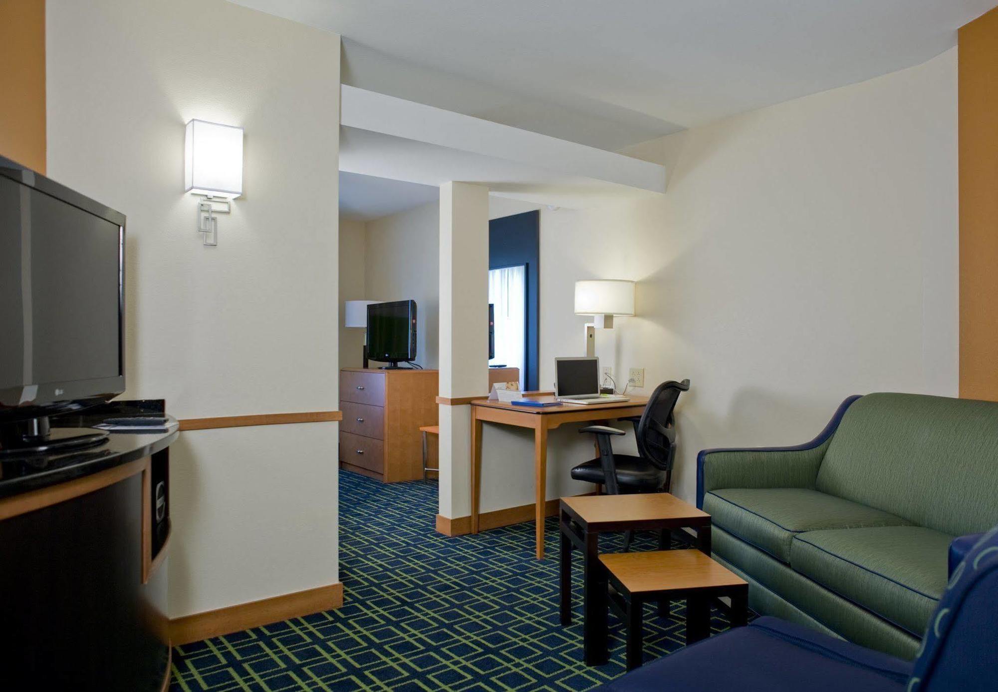 Fairfield Inn & Suites Колумбус Номер фото